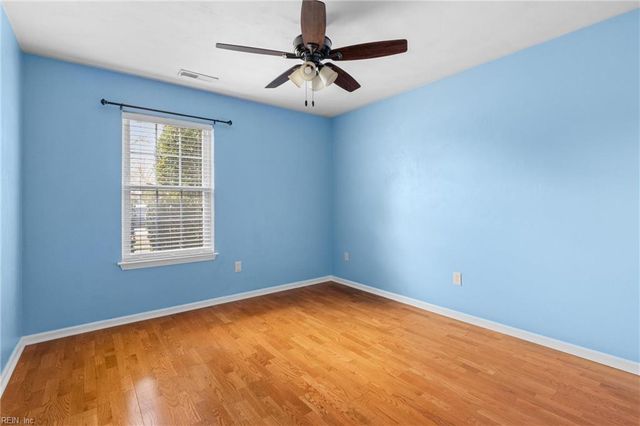 2048 Falling Sun LN, Virginia Beach, VA 23454