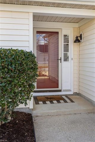 2048 Falling Sun LN, Virginia Beach, VA 23454