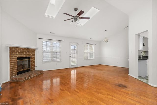 2048 Falling Sun LN, Virginia Beach, VA 23454