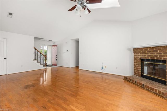 2048 Falling Sun LN, Virginia Beach, VA 23454