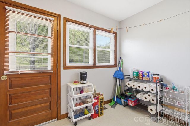 11 Summer Lane, Spruce Pine, NC 28777