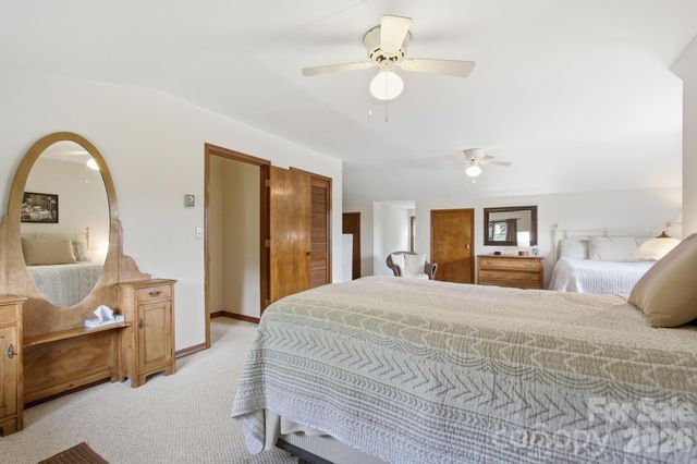11 Summer Lane, Spruce Pine, NC 28777