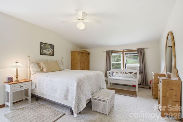 11 Summer Lane, Spruce Pine, NC 28777