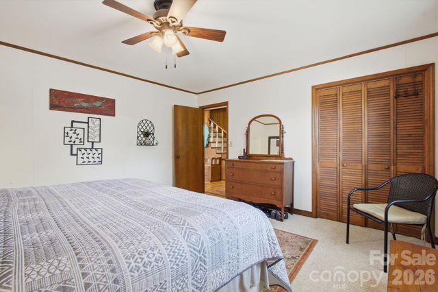 11 Summer Lane, Spruce Pine, NC 28777