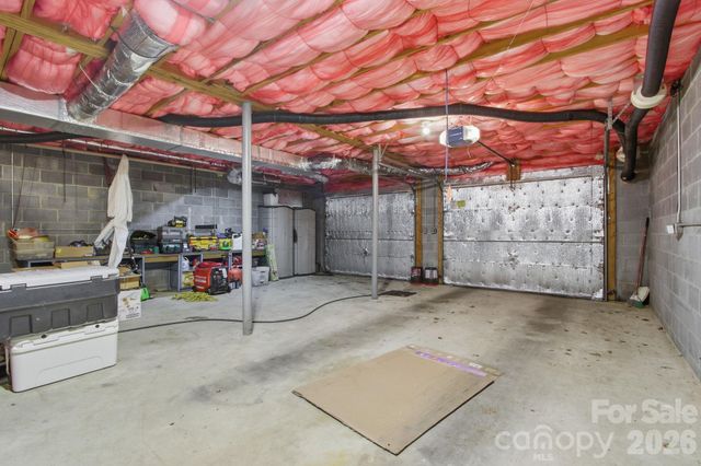 11 Summer Lane, Spruce Pine, NC 28777