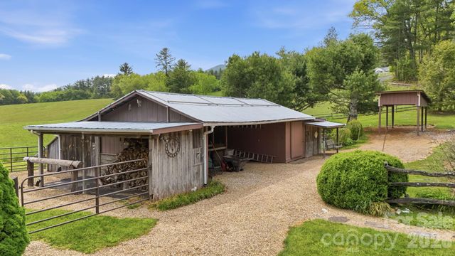 11 Summer Lane, Spruce Pine, NC 28777