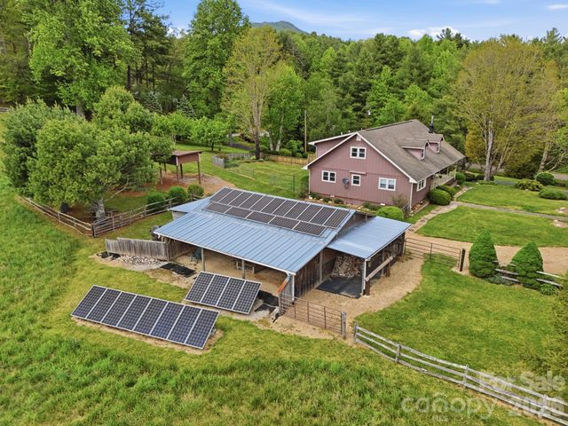 11 Summer Lane, Spruce Pine, NC 28777