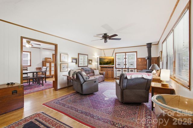 11 Summer Lane, Spruce Pine, NC 28777