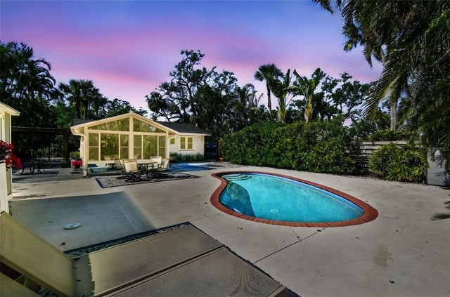 913 TENNESSEE LANE, Sarasota, FL 34234