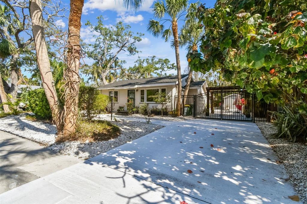 913 TENNESSEE LANE, Sarasota, FL 34234