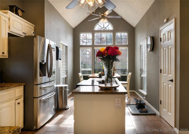 8803 E 75th Street, Tulsa, OK 74133