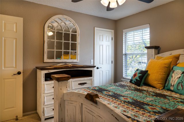 8803 E 75th Street, Tulsa, OK 74133