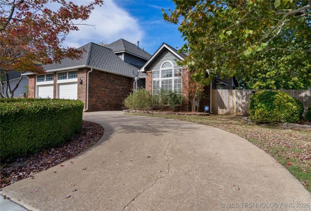 8803 E 75th Street, Tulsa, OK 74133