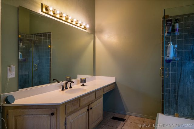 8803 E 75th Street, Tulsa, OK 74133