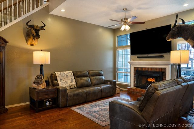 8803 E 75th Street, Tulsa, OK 74133