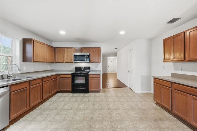 8118 York Beach Place, Arlington, TX 76002