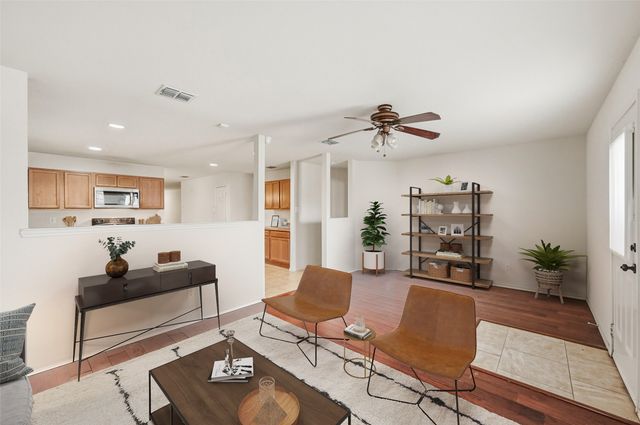 8118 York Beach Place, Arlington, TX 76002