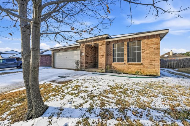 8118 York Beach Place, Arlington, TX 76002