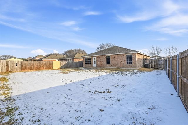 8118 York Beach Place, Arlington, TX 76002