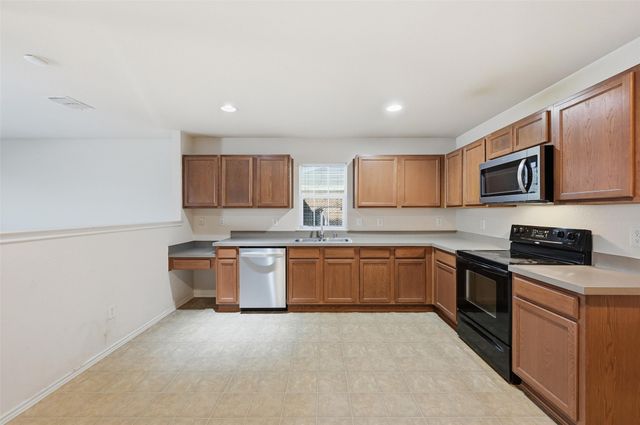 8118 York Beach Place, Arlington, TX 76002