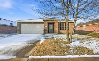 8118 York Beach Place, Arlington, TX 76002