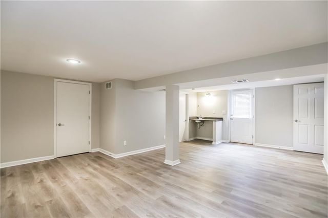 11302 Norton av Avenue, Kansas City, MO 64137