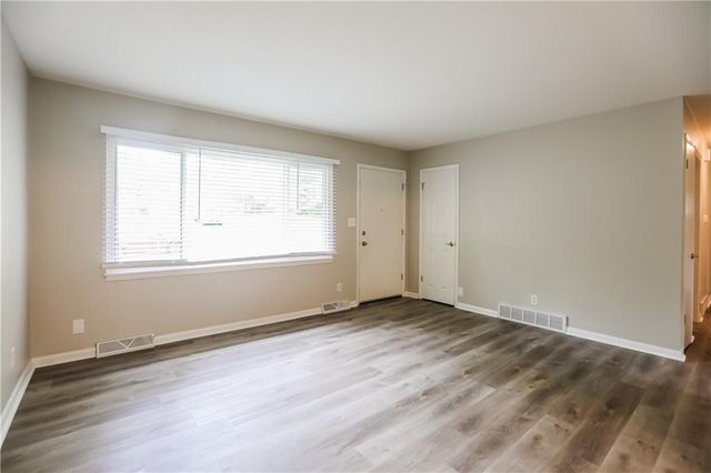 11302 Norton av Avenue, Kansas City, MO 64137