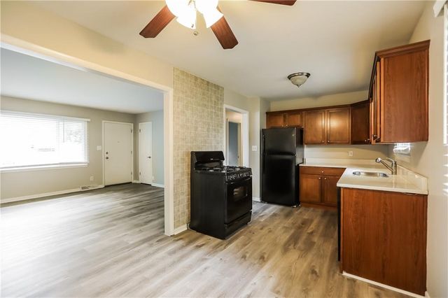 11302 Norton av Avenue, Kansas City, MO 64137