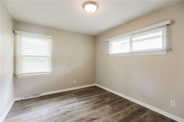 11302 Norton av Avenue, Kansas City, MO 64137