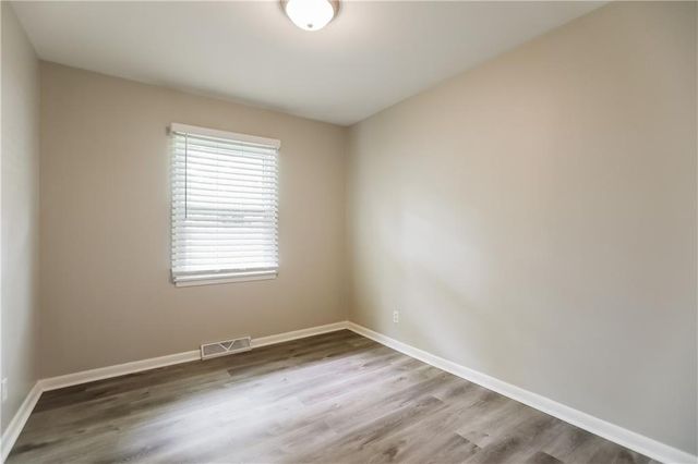 11302 Norton av Avenue, Kansas City, MO 64137