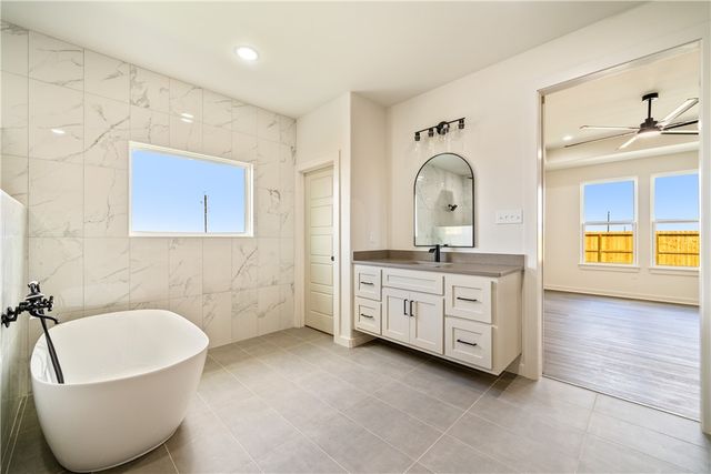 1518 Fenner Ranch Dr, Corpus Christi, TX 78415