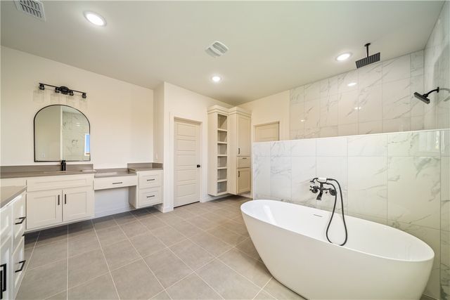 1518 Fenner Ranch Dr, Corpus Christi, TX 78415