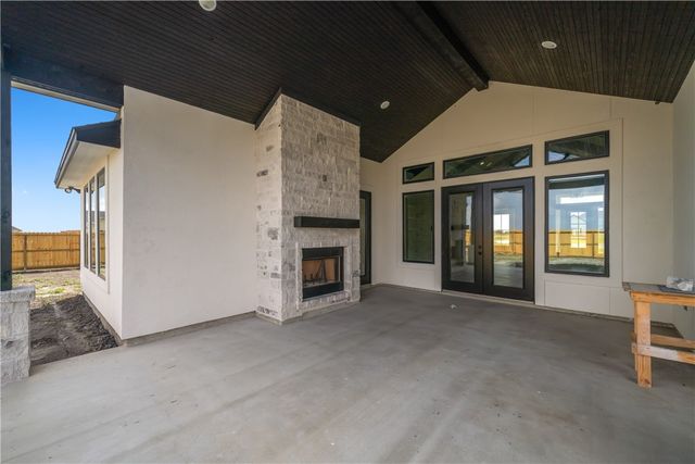 1518 Fenner Ranch Dr, Corpus Christi, TX 78415