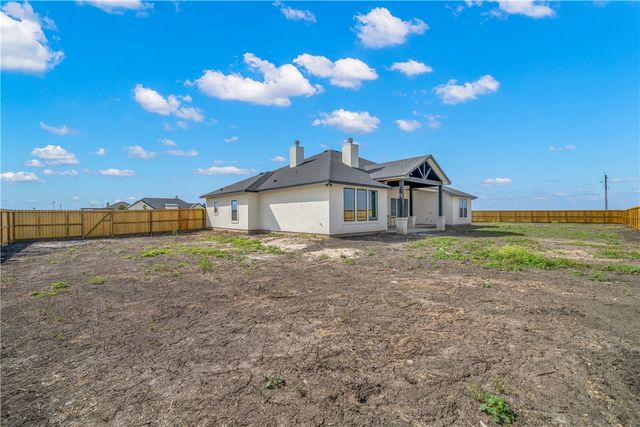 1518 Fenner Ranch Dr, Corpus Christi, TX 78415