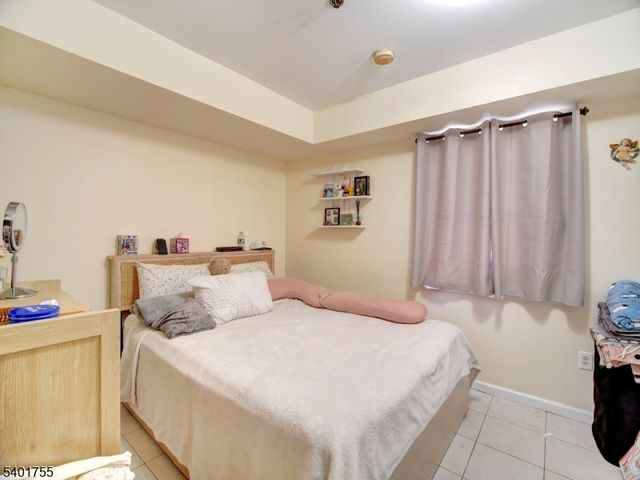 415 Loomis St, Elizabeth City, NJ 07206