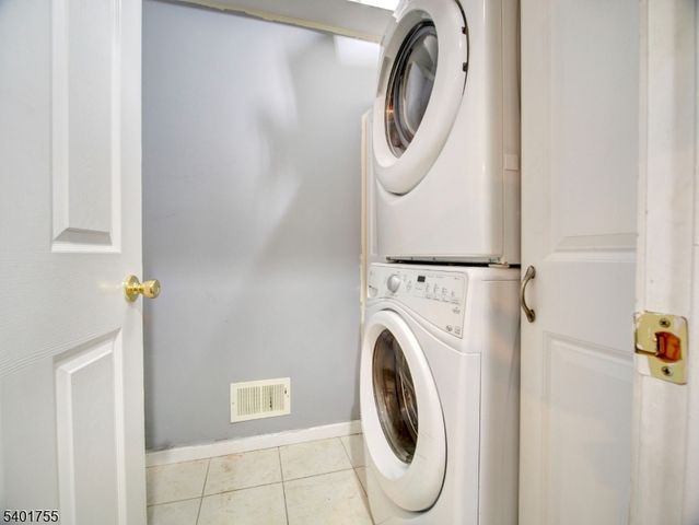 415 Loomis St, Elizabeth City, NJ 07206