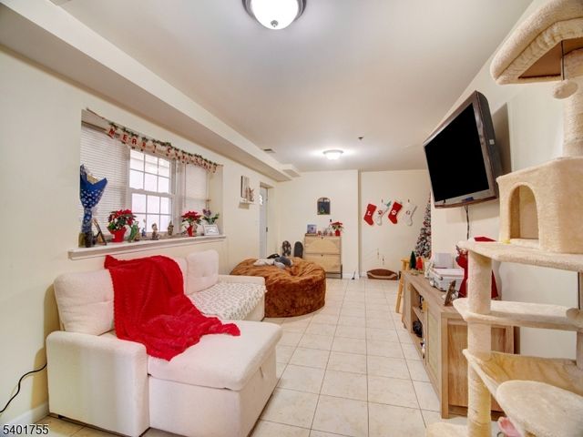 415 Loomis St, Elizabeth City, NJ 07206