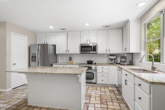 123 Sheerborne Court, The Woodlands, TX 77382