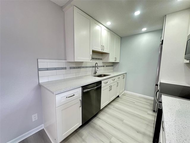 2048 Newport N 2048, Deerfield Beach, FL 33442