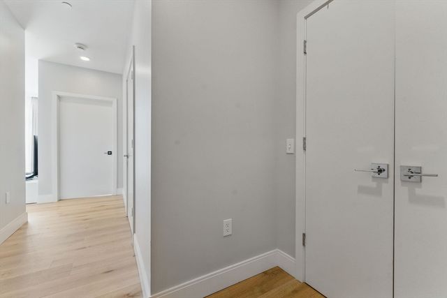 191 Washington St 524, Boston, MA 02135