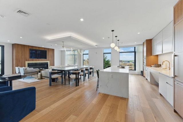 191 Washington St 524, Boston, MA 02135