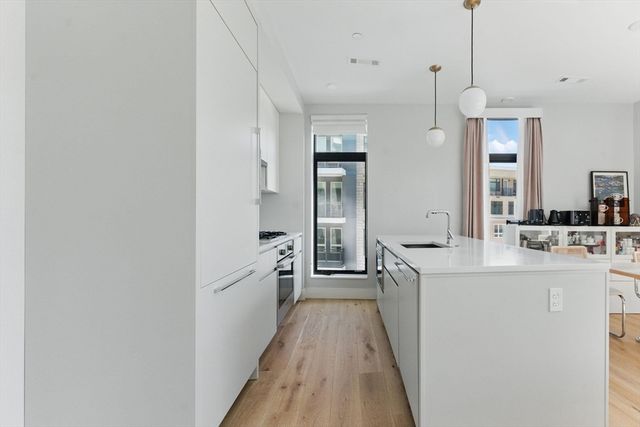 191 Washington St 524, Boston, MA 02135