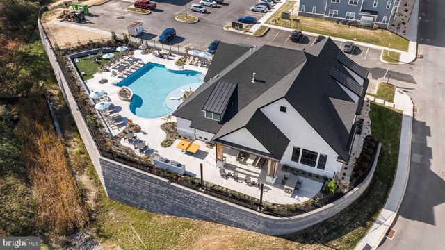 2020 SIENNA CT, Enola, PA 17025