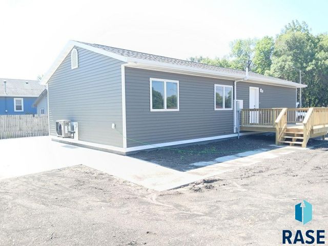 100 S Elmwood Ave Avenue, Sioux Falls, SD 57104