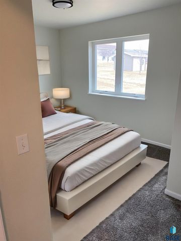 100 S Elmwood Ave Avenue, Sioux Falls, SD 57104