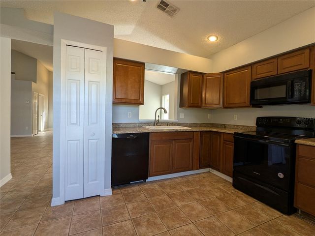 1020 STONECHAPEL COURT, Apopka, FL 32712