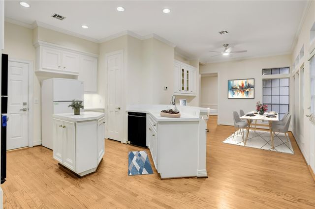 2004 Nantucket Drive C, Houston, TX 77057