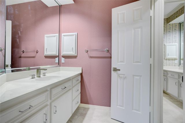 2004 Nantucket Drive C, Houston, TX 77057