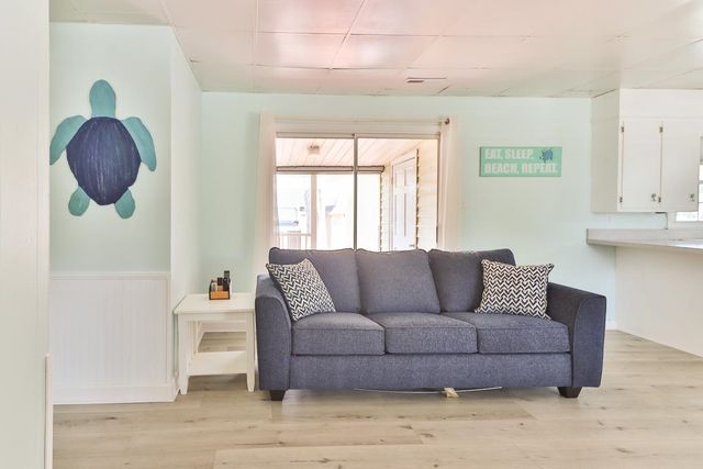 317 23rd Ave. N, North Myrtle Beach, SC 29582