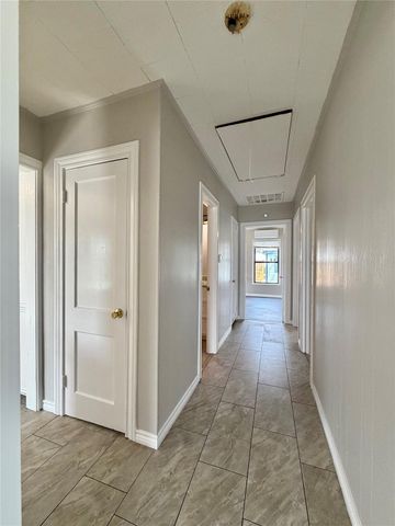 1214 W 5th Street, Freeport, TX 77541